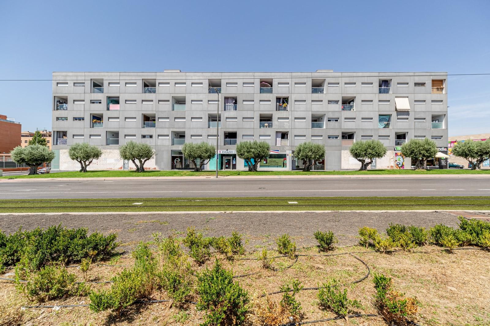 Vista exterior de Local de alquiler en Parla