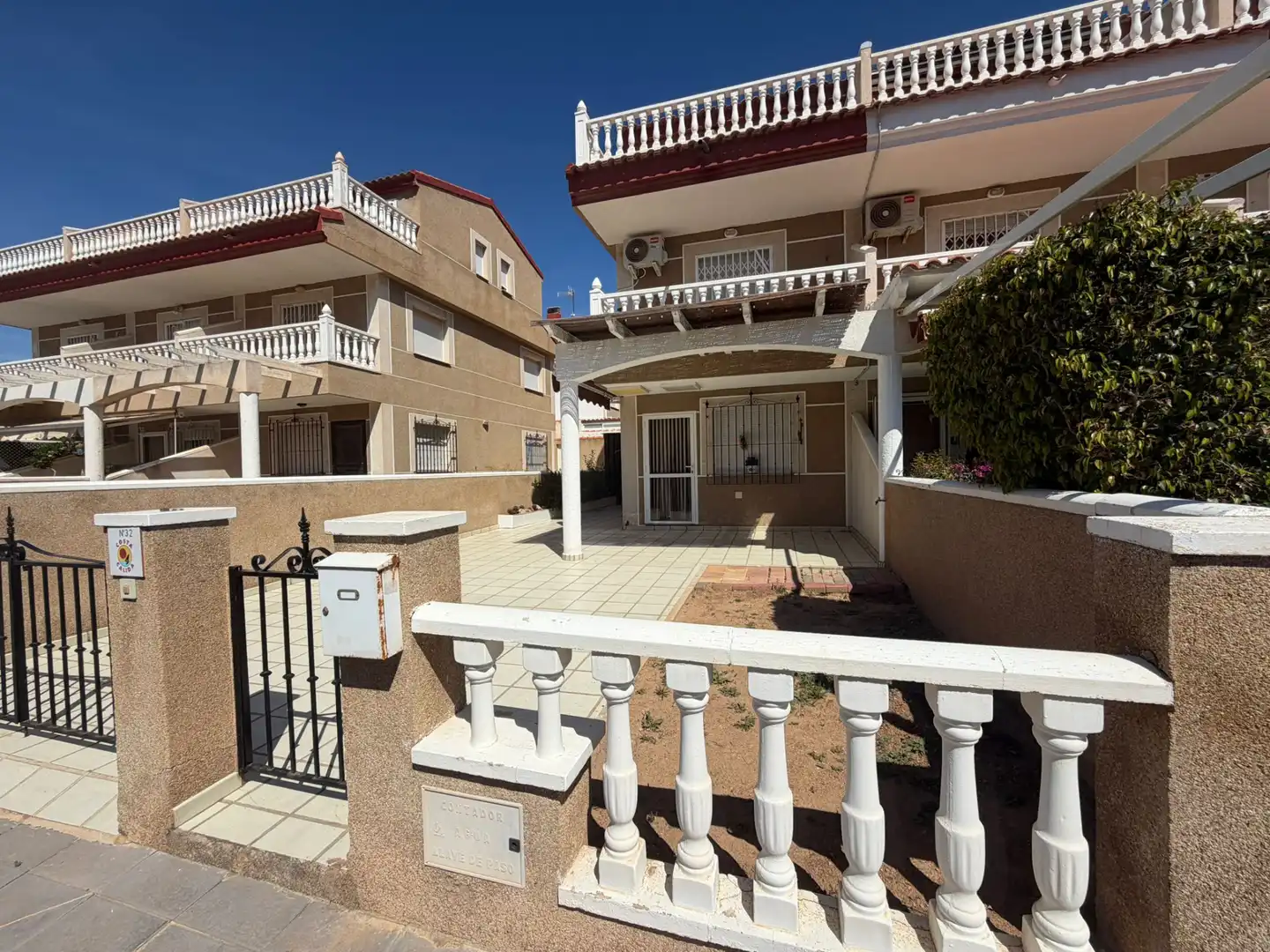 Vista exterior de Casa adosada en venta en Pilar de la Horadada