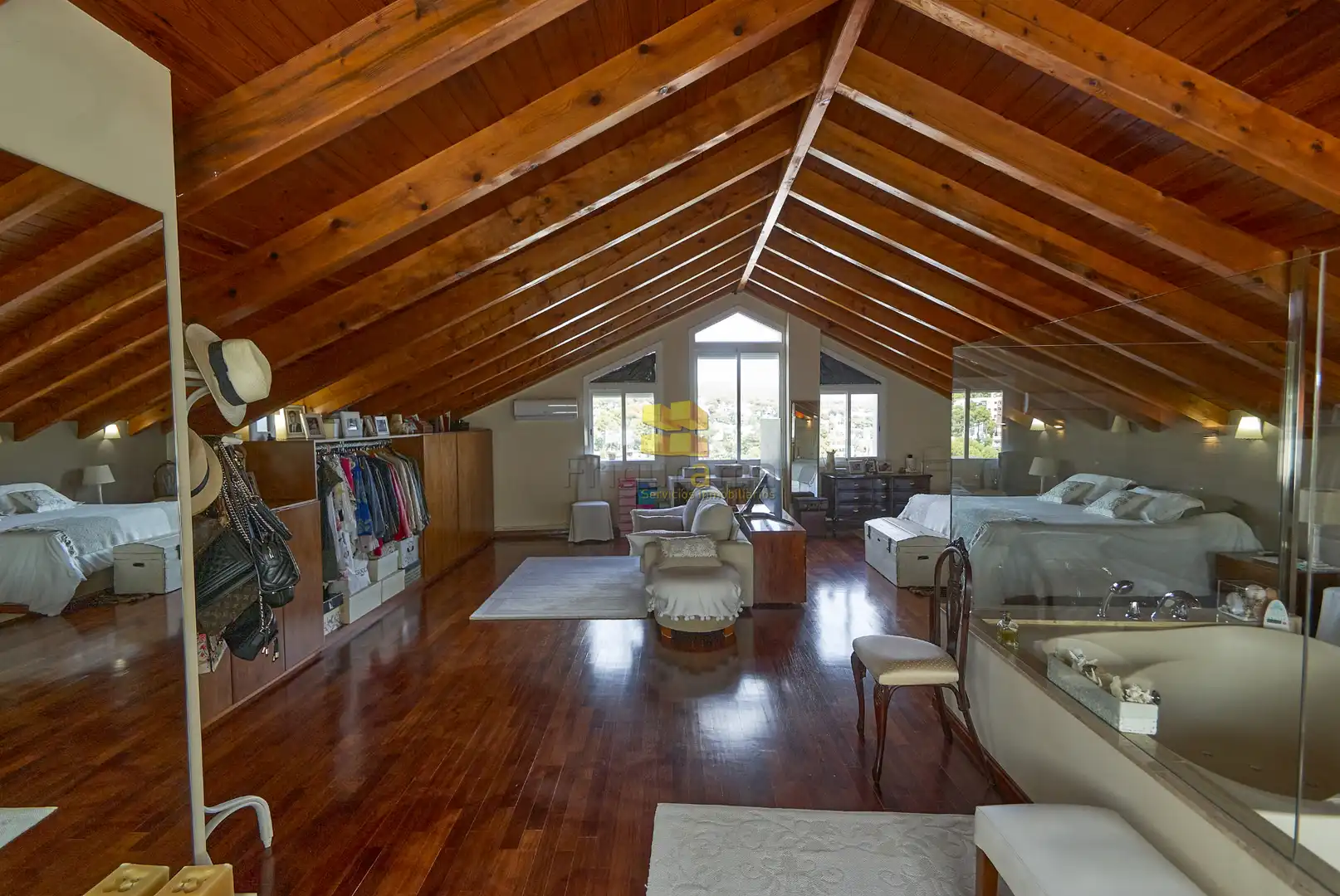 Sala d'estar de Casa o xalet en venda en Castelldefels amb Aire condicionat, Calefacció i Jardí privat