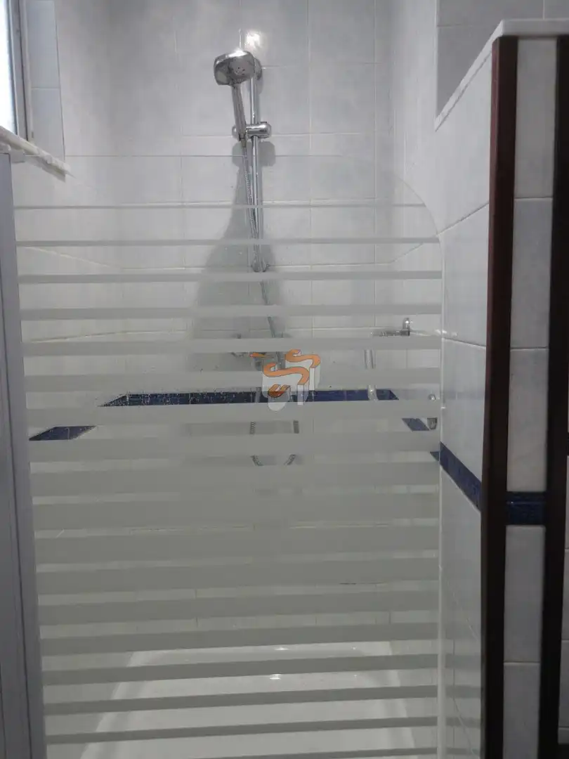 Bany de Pis de lloguer en Ferrol amb Calefacció i Moblat