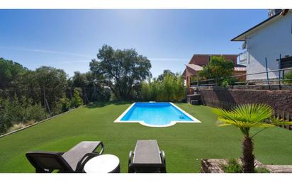 Swimming pool of House or chalet for sale in Bigues i Riells  with Heating, Private garden and Parquet flooring