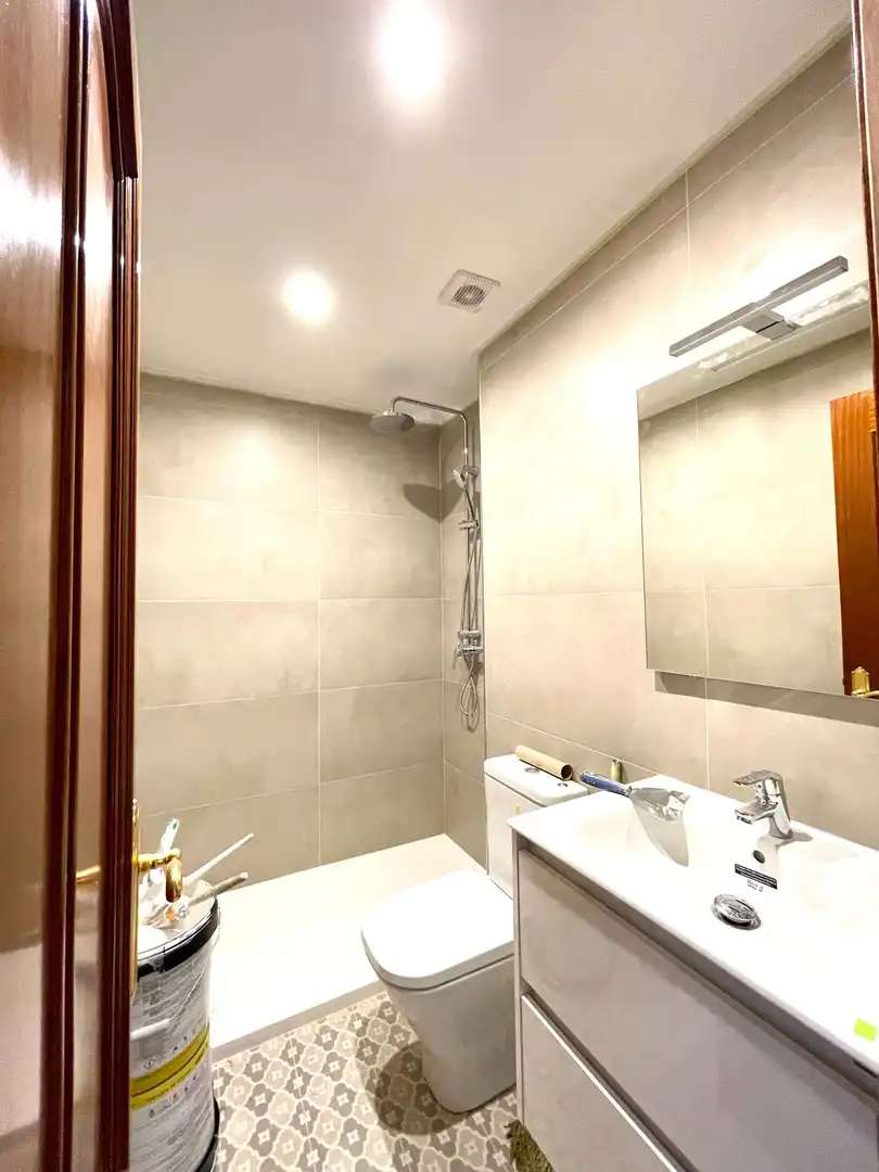 Baño de Piso en venta en A Coruña Capital  con Calefacción y Trastero