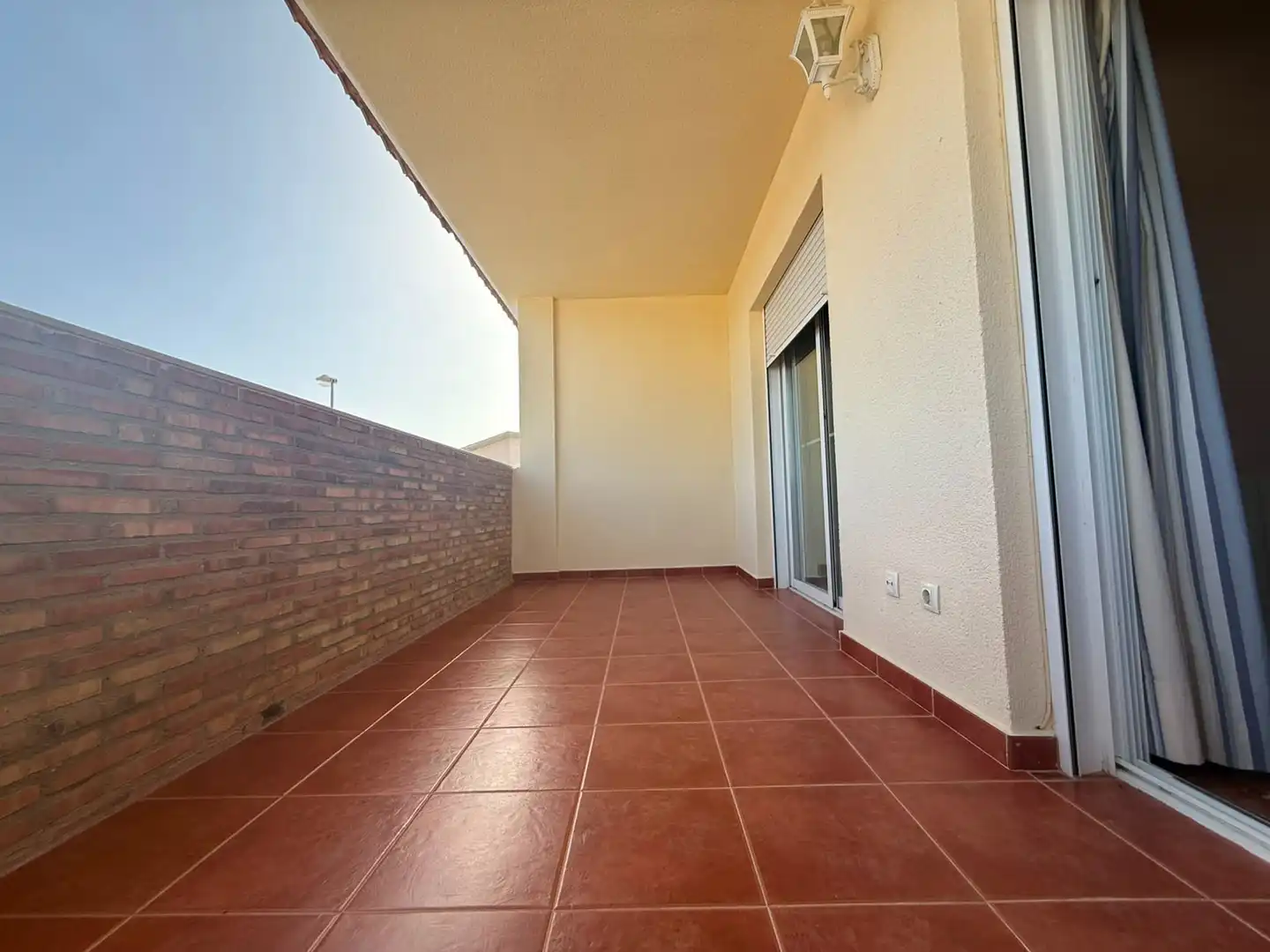Terrassa de Casa o xalet en venda en La Pobla de Vallbona amb Aire condicionat, Calefacció i Jardí privat
