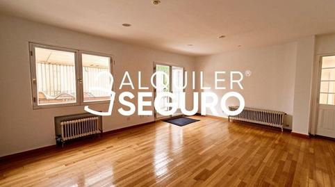 Foto 3 de Piso de alquiler en De Emilio Rubín, Colina,  Madrid Capital