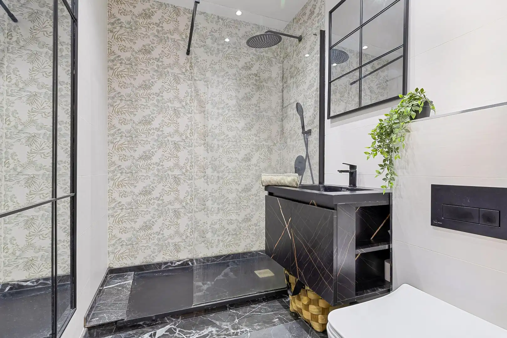 Bathroom of Attic for sale in Fuengirola  with Air Conditioner, Heating and Terrace
