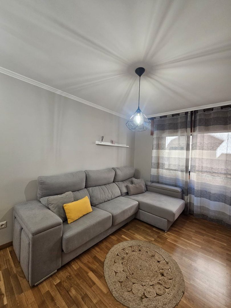 Living room of Apartment to rent in Cambre   with Heating, Parquet flooring and Storage room