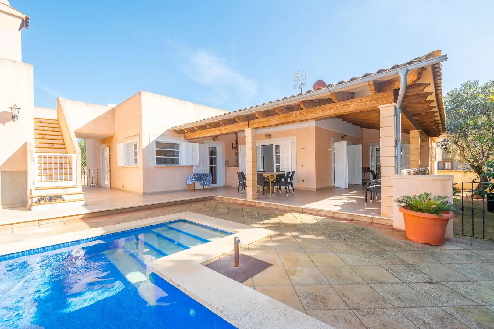 Vista exterior de Casa o xalet en venda en Felanitx amb Aire condicionat, Calefacció i Jardí privat