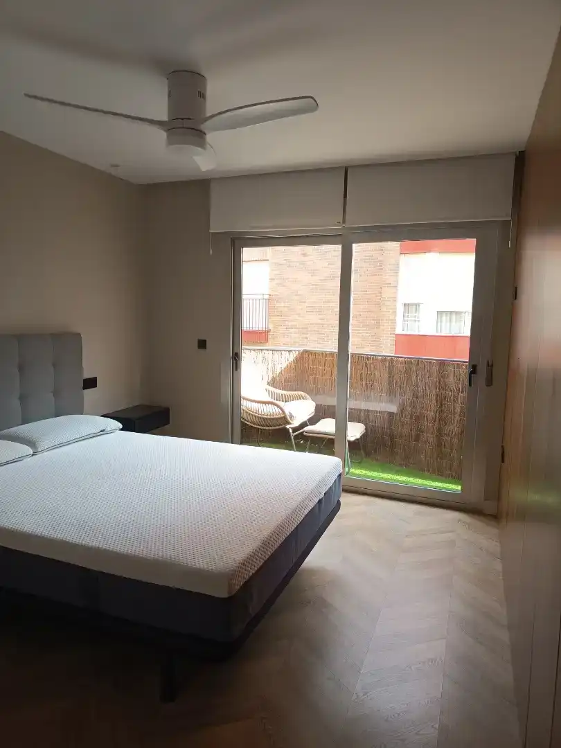 Schlafzimmer von Wohnung zur Miete in Murcia mit Klimaanlage, Abstellraum und Möbliert