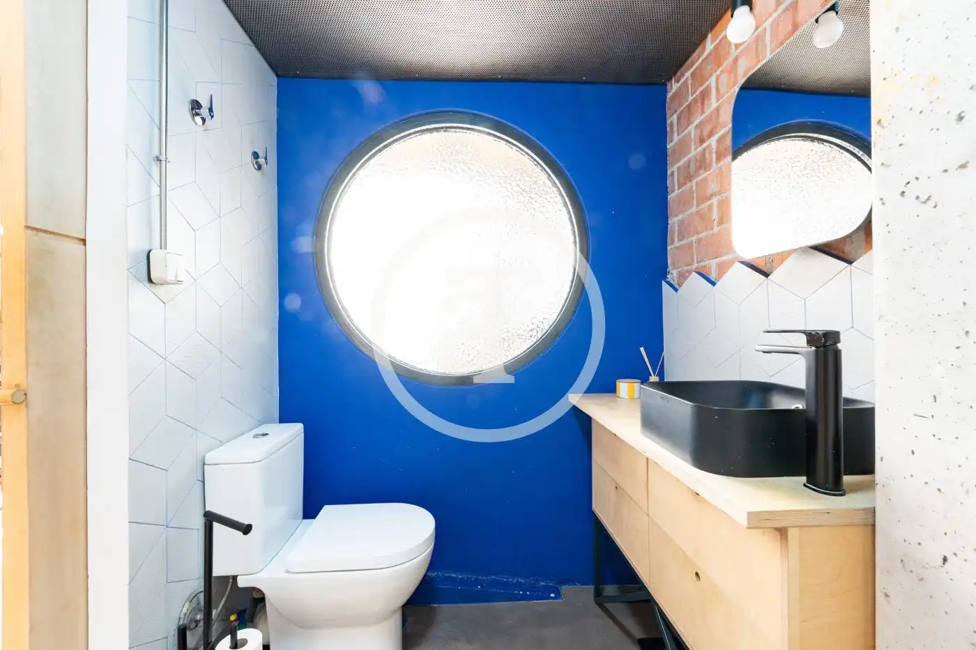 Baño de Dúplex de alquiler en Madrid con Calefacción, Amueblado y Horno