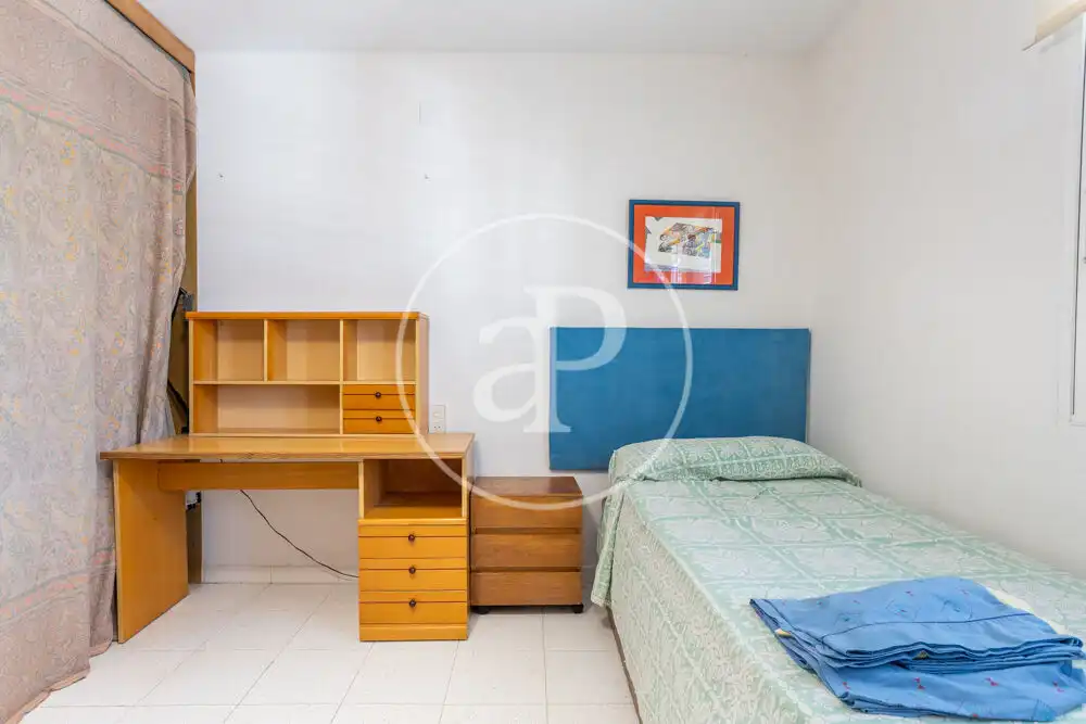 Dormitori de Casa adosada en venda en Castellón de la Plana / Castelló de la Plana amb Aire condicionat, Calefacció i Jardí privat