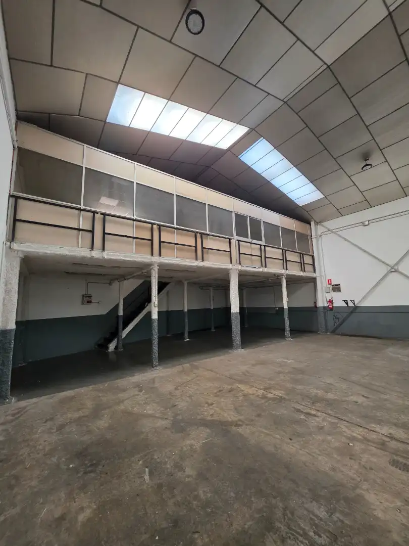 Fabrikhallen zur Miete in Santa Perpètua de Mogoda