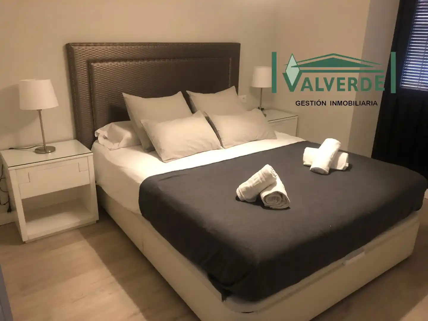 Schlafzimmer von Wohnungen zur Miete in Granada mit Heizung, Möbliert und Ofen
