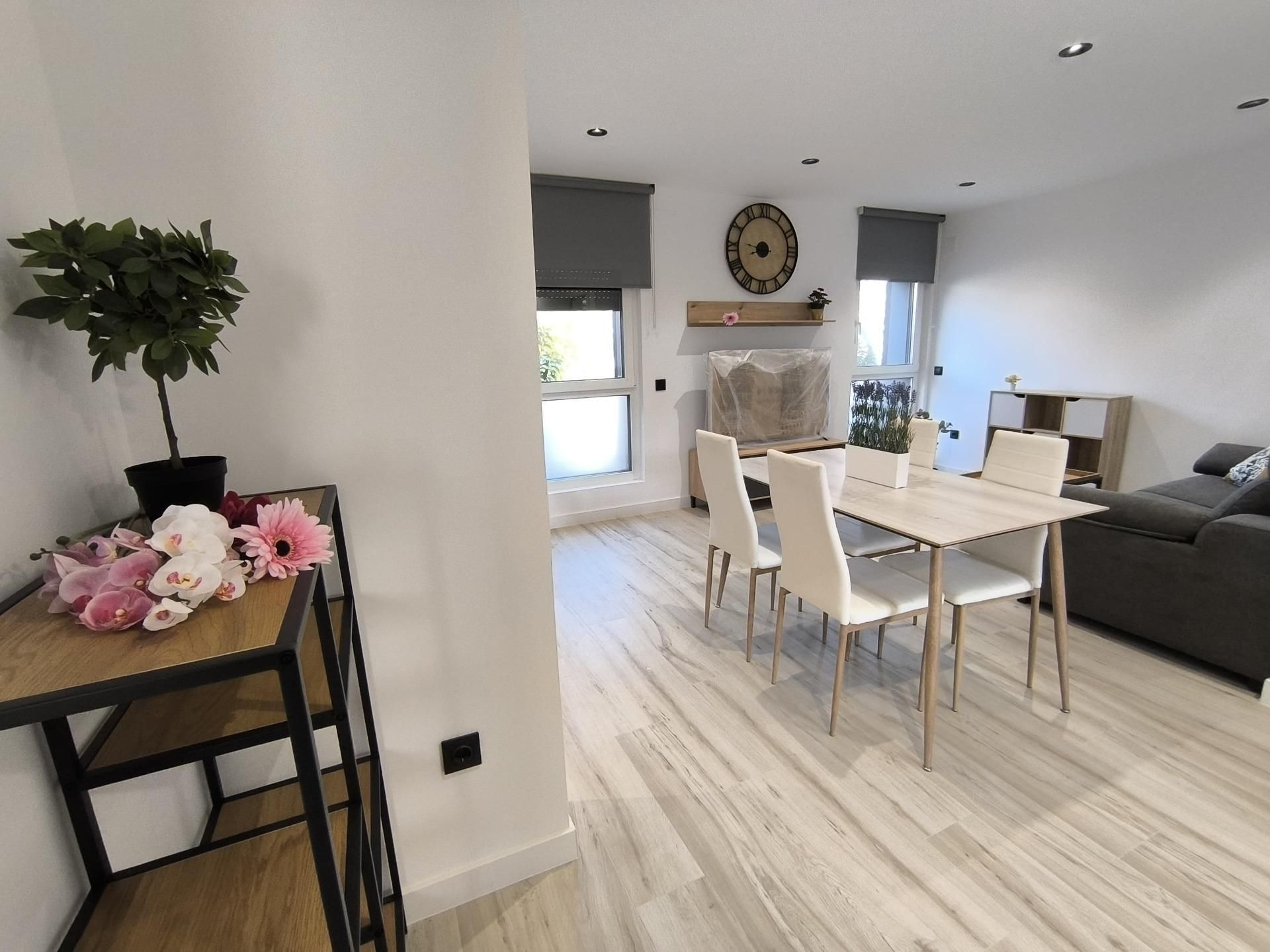 Apartament de lloguer a  DOCTOR FLEMING, 92, La Vega - La Sal