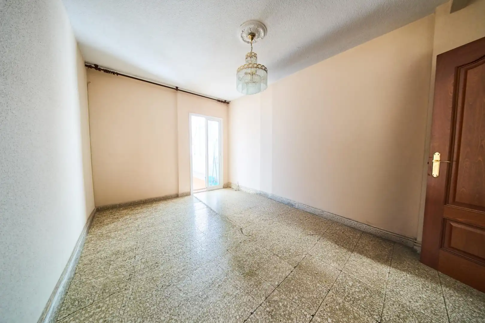 Habitación de Piso en venta en Granada con Calefacción