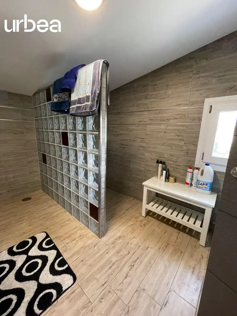 Baño de Finca rústica de alquiler en Málaga con Calefacción, Jardín privado y Terraza