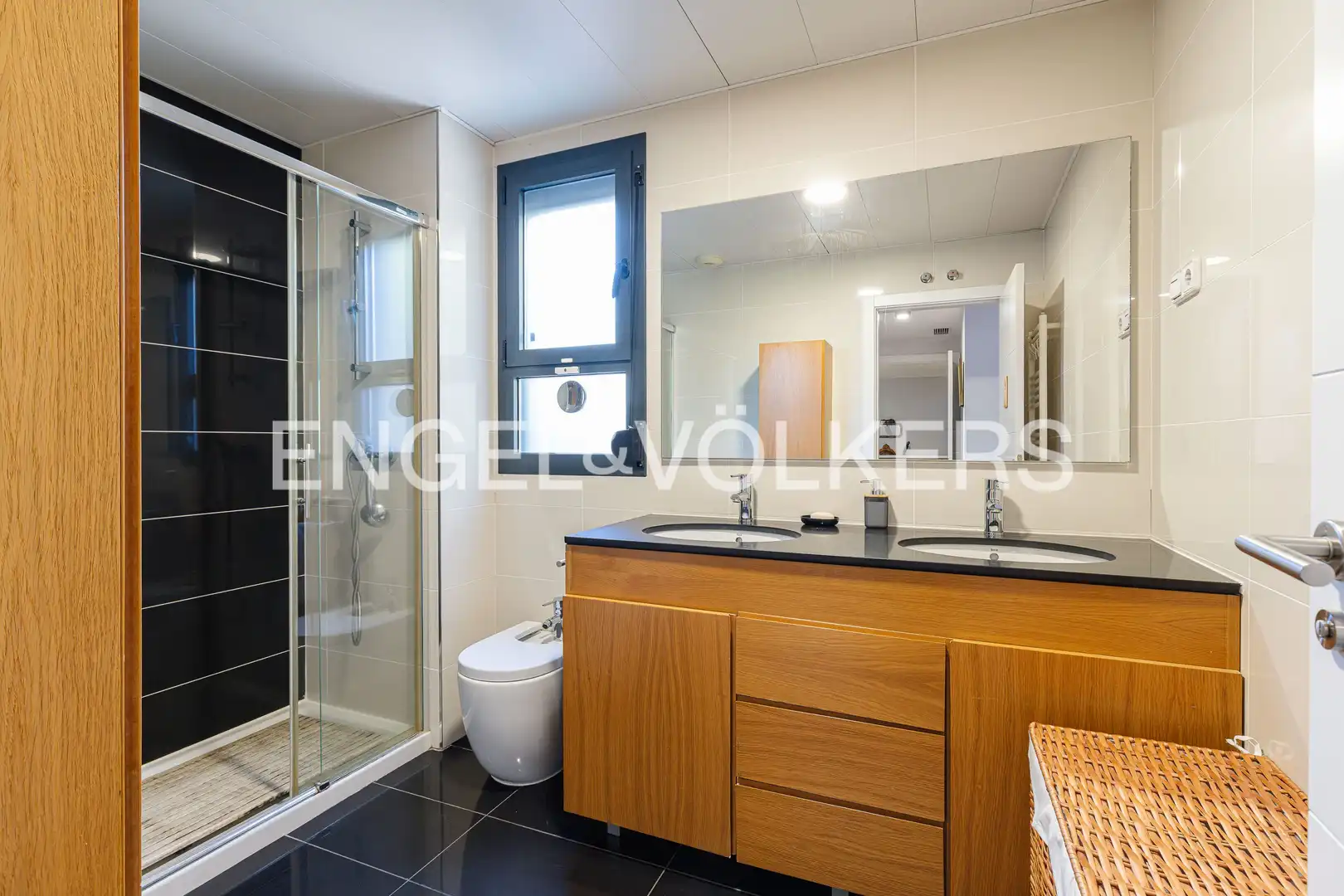 Bathroom of Flat for sale in Zona Monte El Pilar