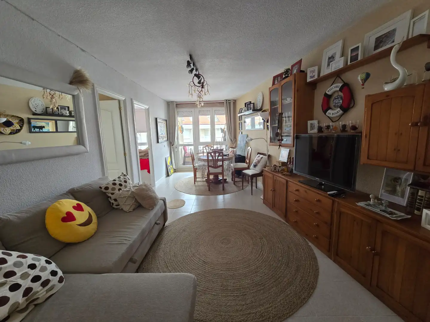 Wohnzimmer von Wohnung zum Verkauf in Bareyo mit Heizung, Terrasse und Möbliert