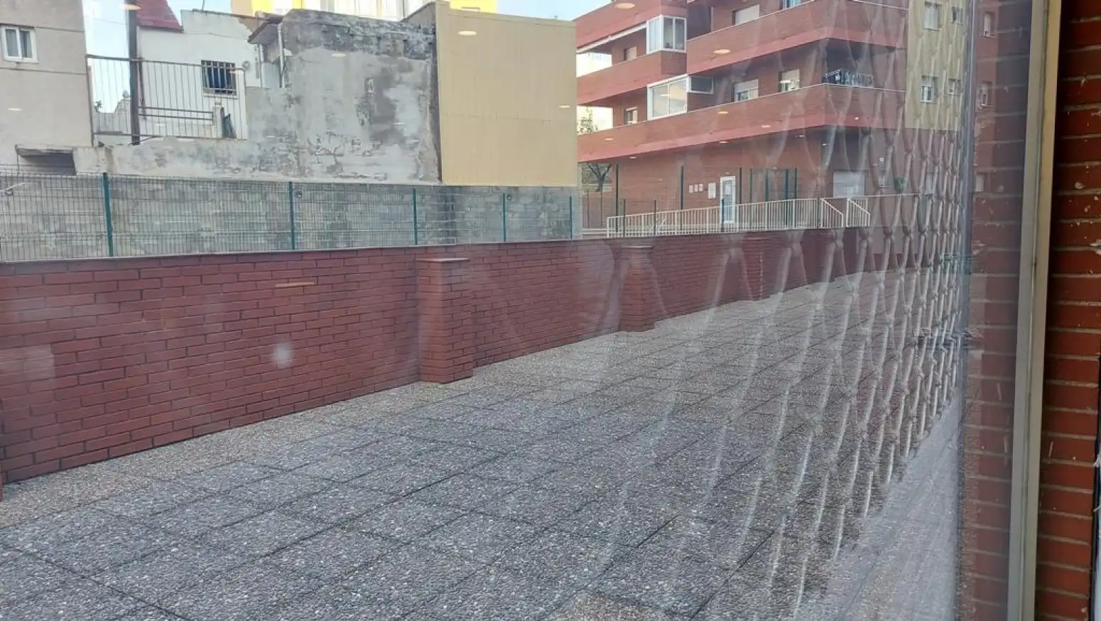 Local de alquiler en Reus - Avenida SALOU, Centre