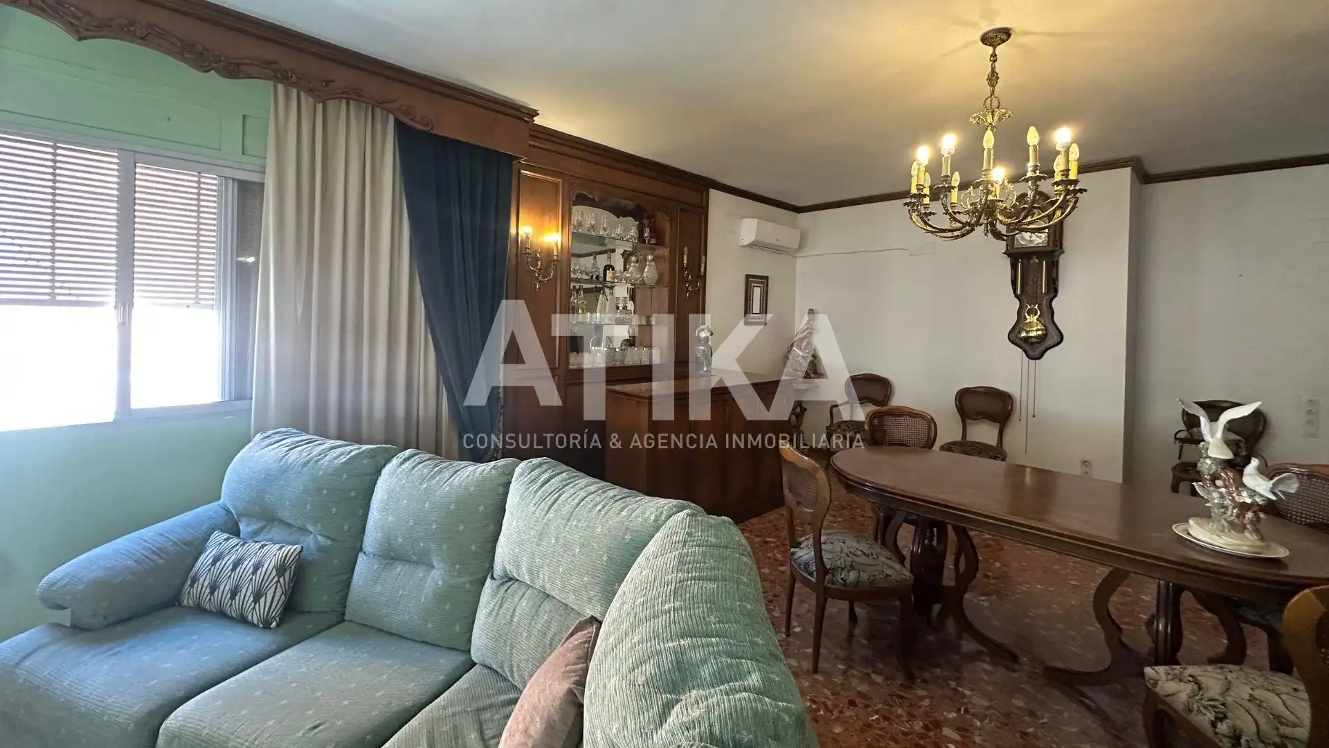 Living room of Flat for sale in Agullent  with Air Conditioner, Terrace and Storage room