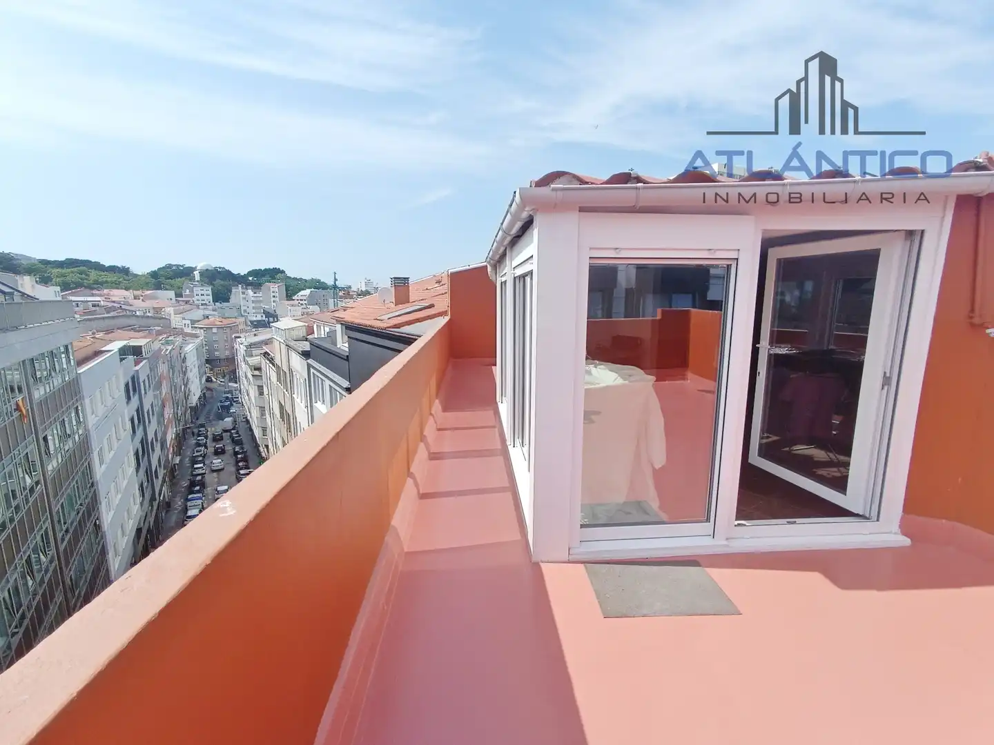 Terrassa de Àtic en venda en A Coruña Capital  amb Calefacció, Terrassa i Moblat