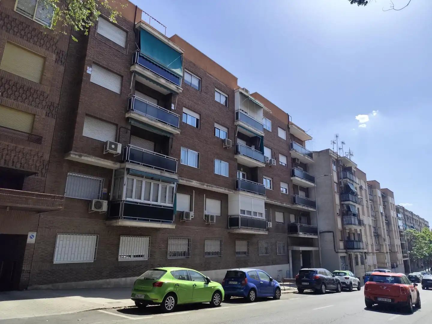 Vista exterior de Pis en venda en Madrid amb Calefacció, Moblat i Balcó