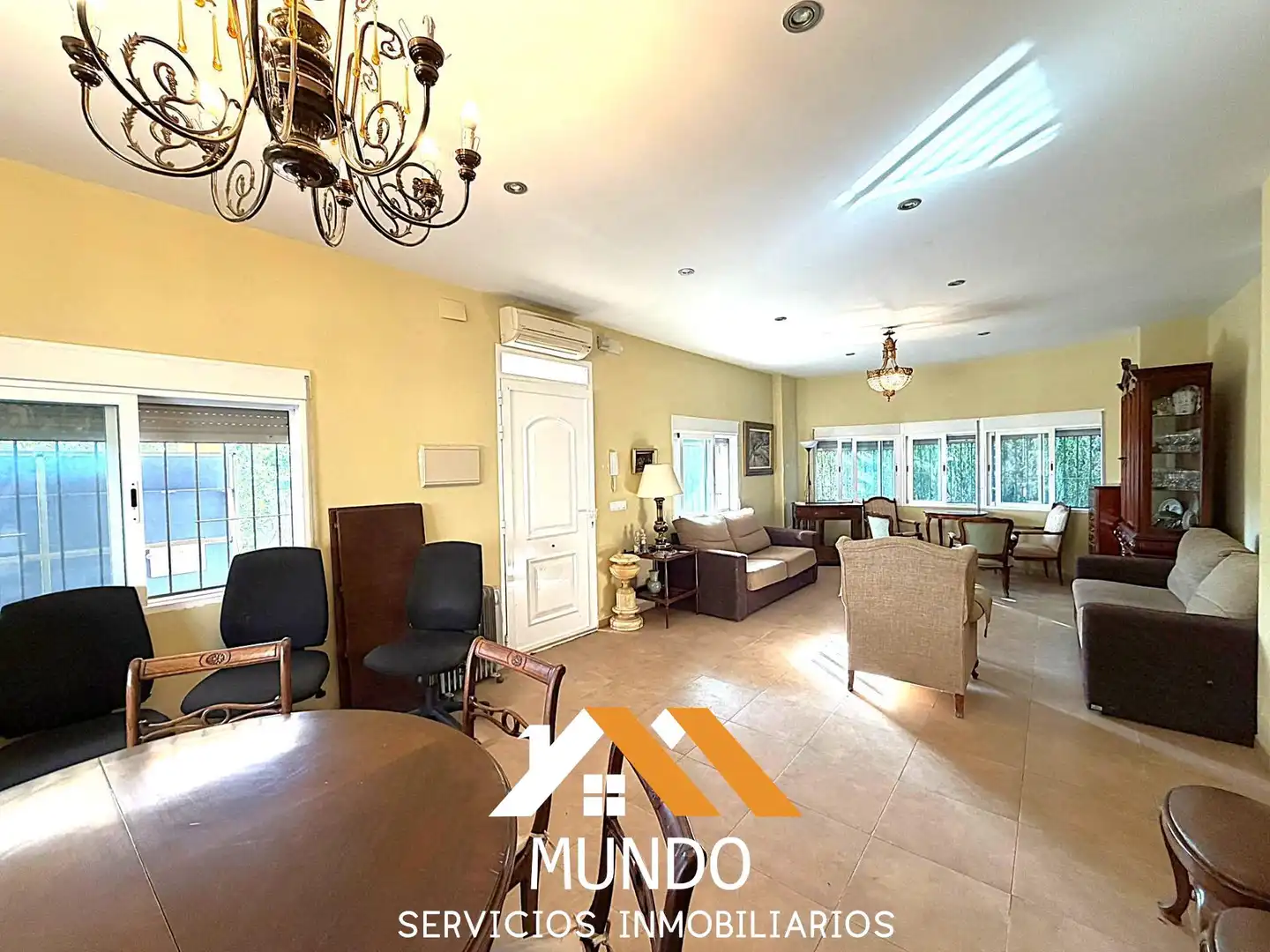 Sala de estar de Casa o chalet en venta en Paterna con Aire acondicionado, Terraza y Trastero
