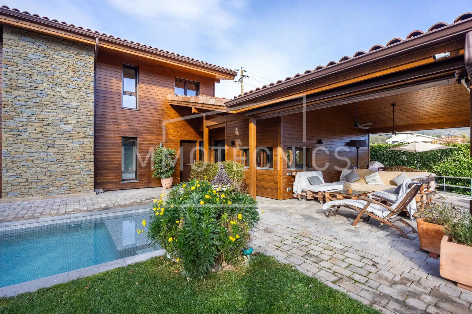 Vista exterior de Casa o xalet en venda en Sant Esteve de Palautordera amb Aire condicionat, Jardí privat i Piscina
