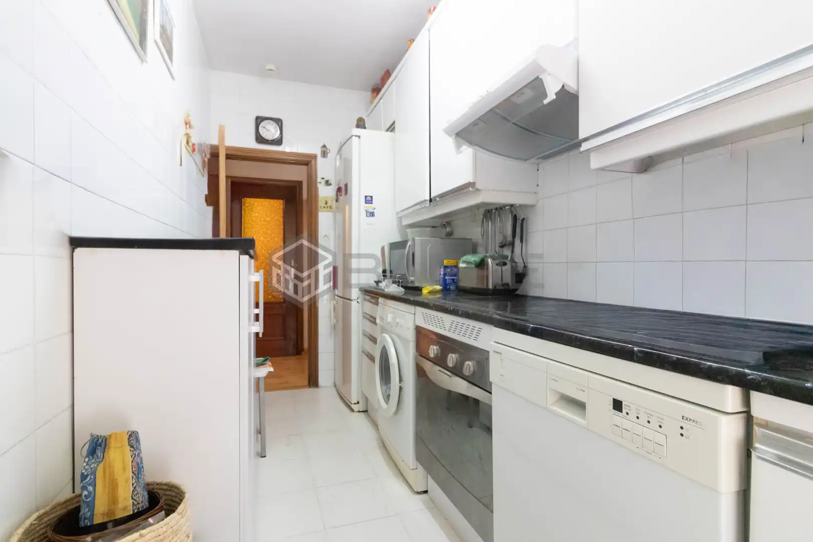 Kitchen of Flat for sale in Madrid  with Air Conditioner, Parquet flooring and Terrace