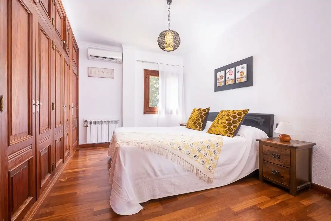 Bedroom of Houses for sale in Alcúdia  with Air Conditioner, Heating and Private garden