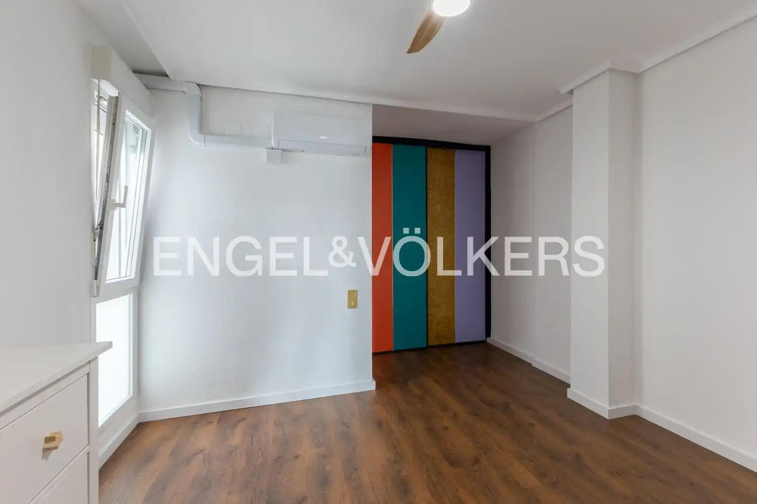 Wohnung zur Miete in Valencia mit Klimaanlage, Heizung und Parkett