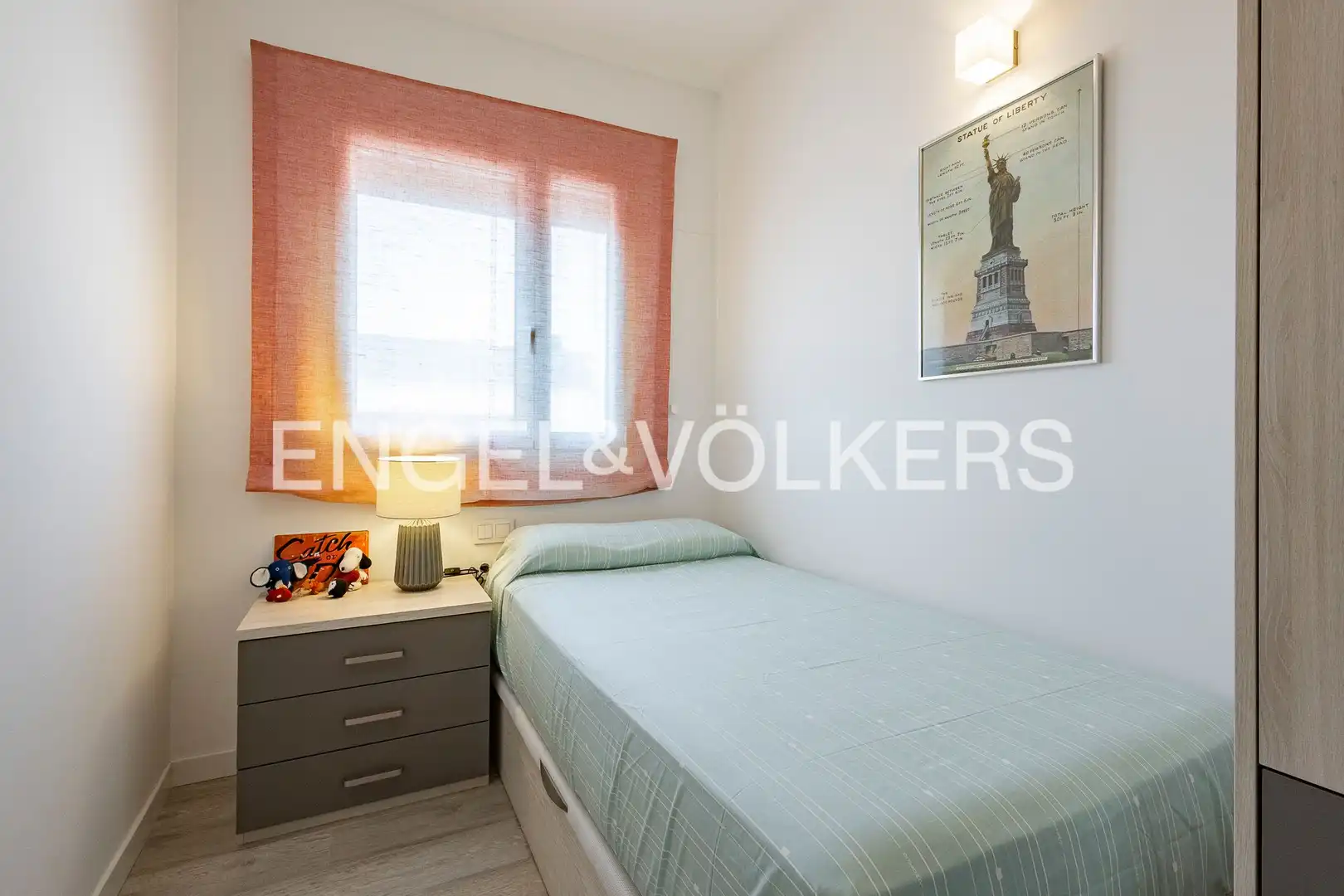 Dormitori de Àtic en venda en L'Hospitalet de Llobregat amb Aire condicionat, Calefacció i Parquet
