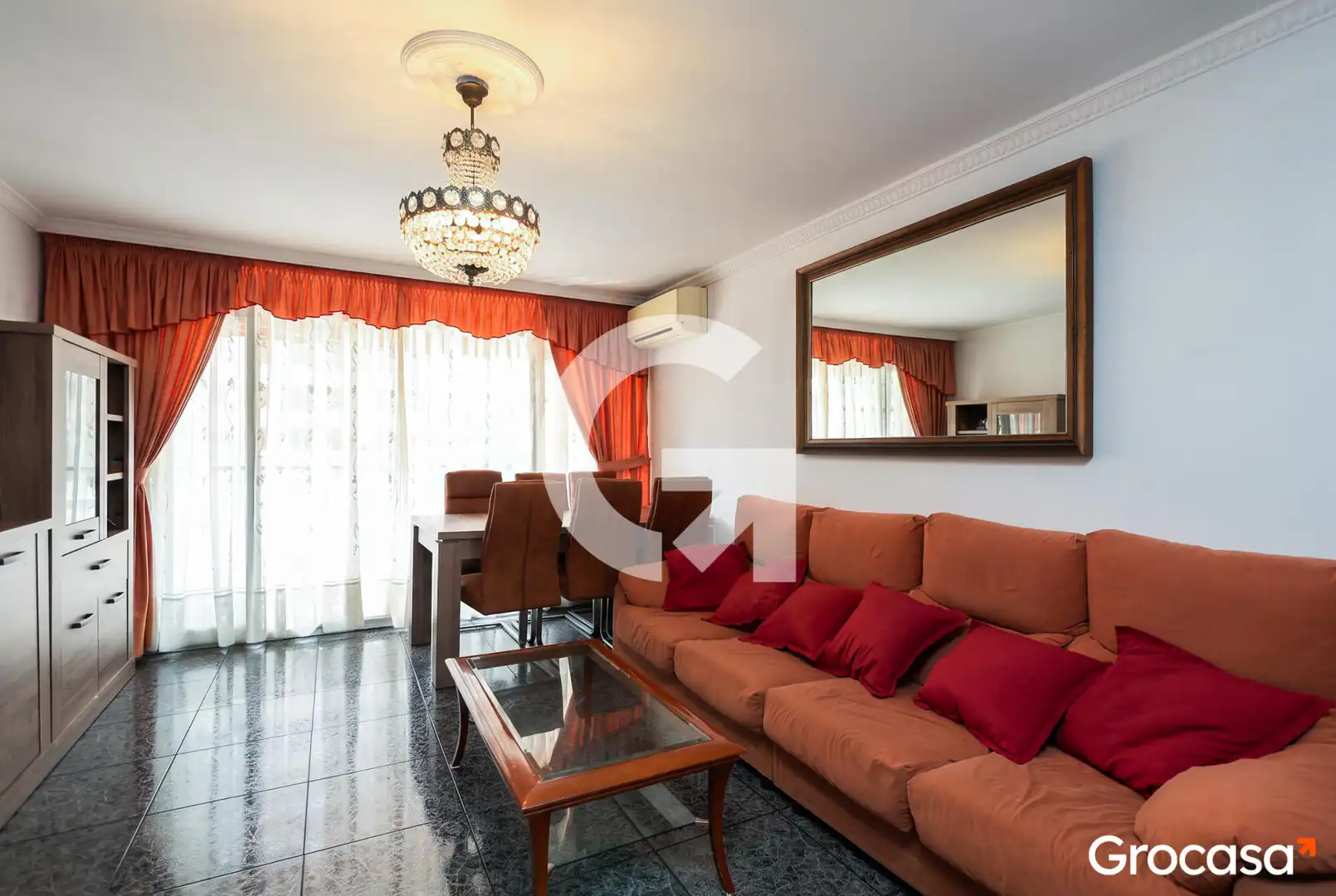Sala de estar de Piso en venta en L'Hospitalet de Llobregat con Aire acondicionado, Calefacción y Balcón
