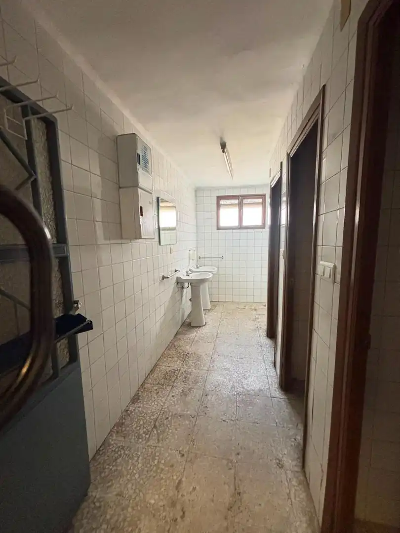 Bany de Terreny industrial en venda en Valdepeñas
