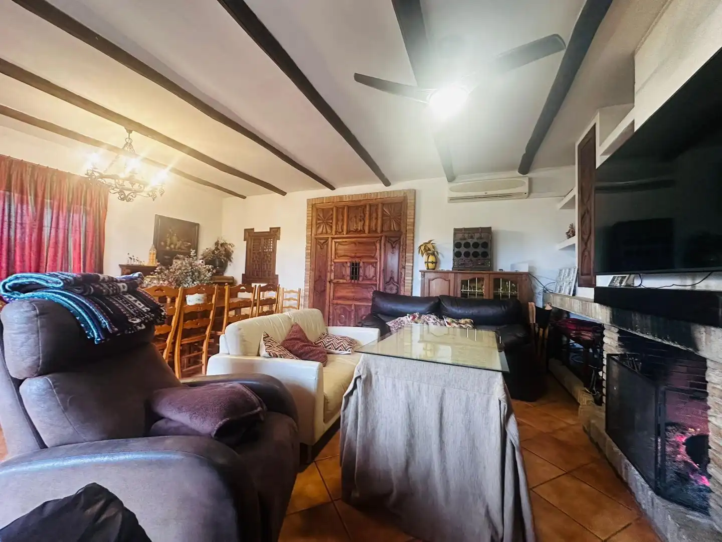 Living room of Houses for sale in La Carlota  with Air Conditioner, Heating and Private garden