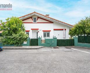 Vista exterior de Casa o xalet en venda en Albondón amb Calefacció, Jardí privat i Terrassa