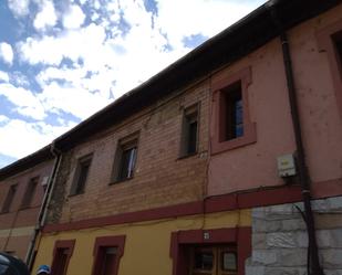 Vista exterior de Pis en venda en Mieres (Asturias)