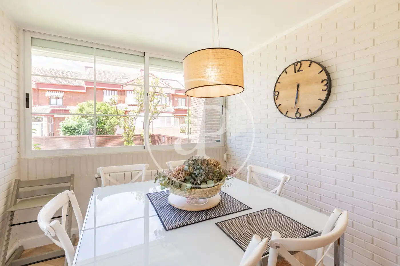 Comedor de Casa adosada de alquiler en Las Rozas de Madrid con Aire acondicionado, Calefacción y Jardín privado
