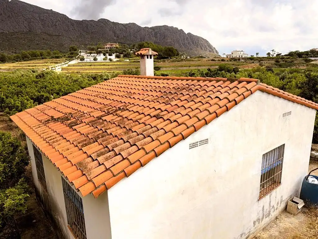 Vista exterior de Finca rústica en venda en Sanet y Negrals amb Calefacció i Jardí privat
