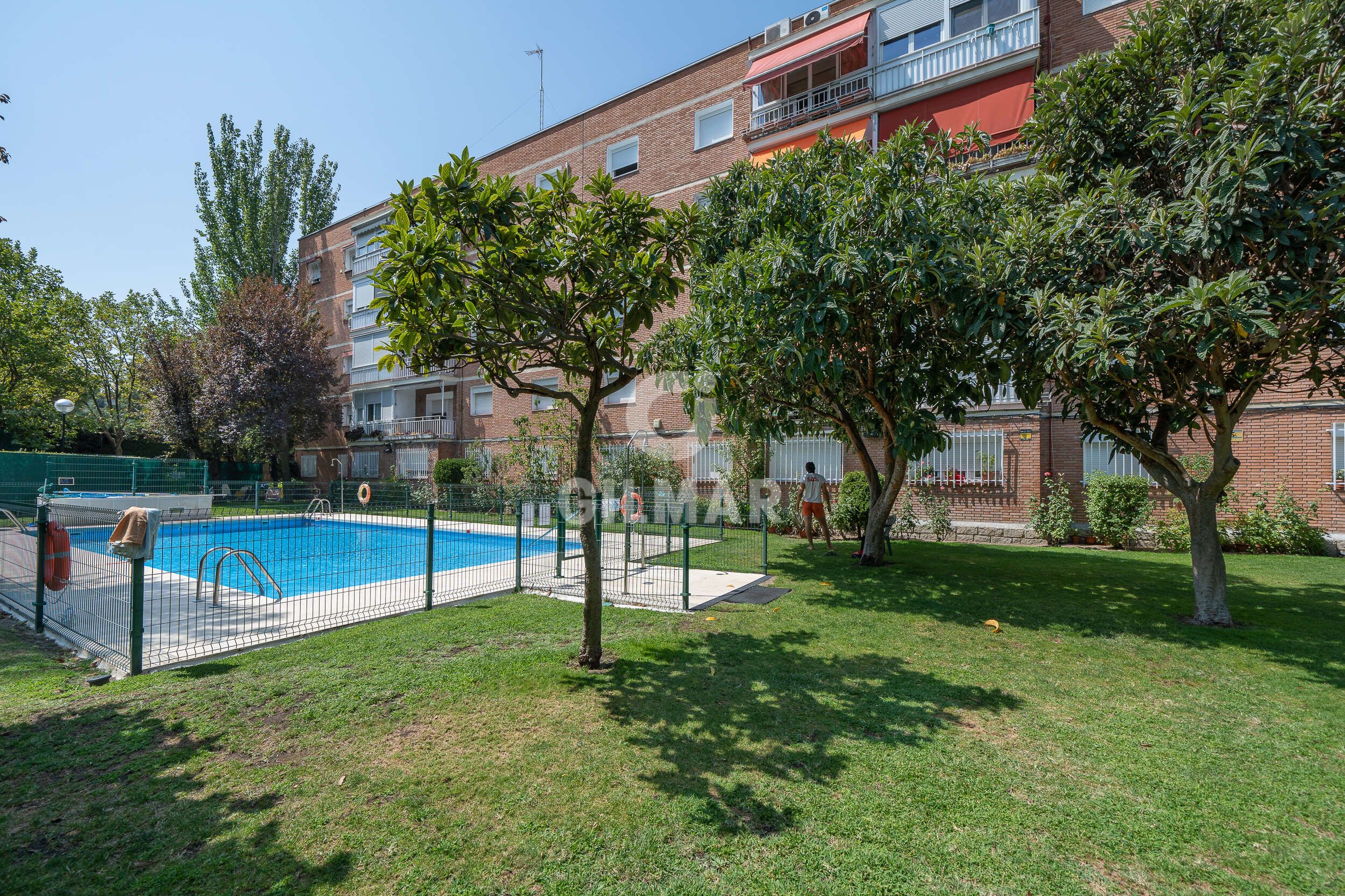 Exterior view of Flat for sale in  Madrid Capital  with Heating, Private garden and Swimming Pool