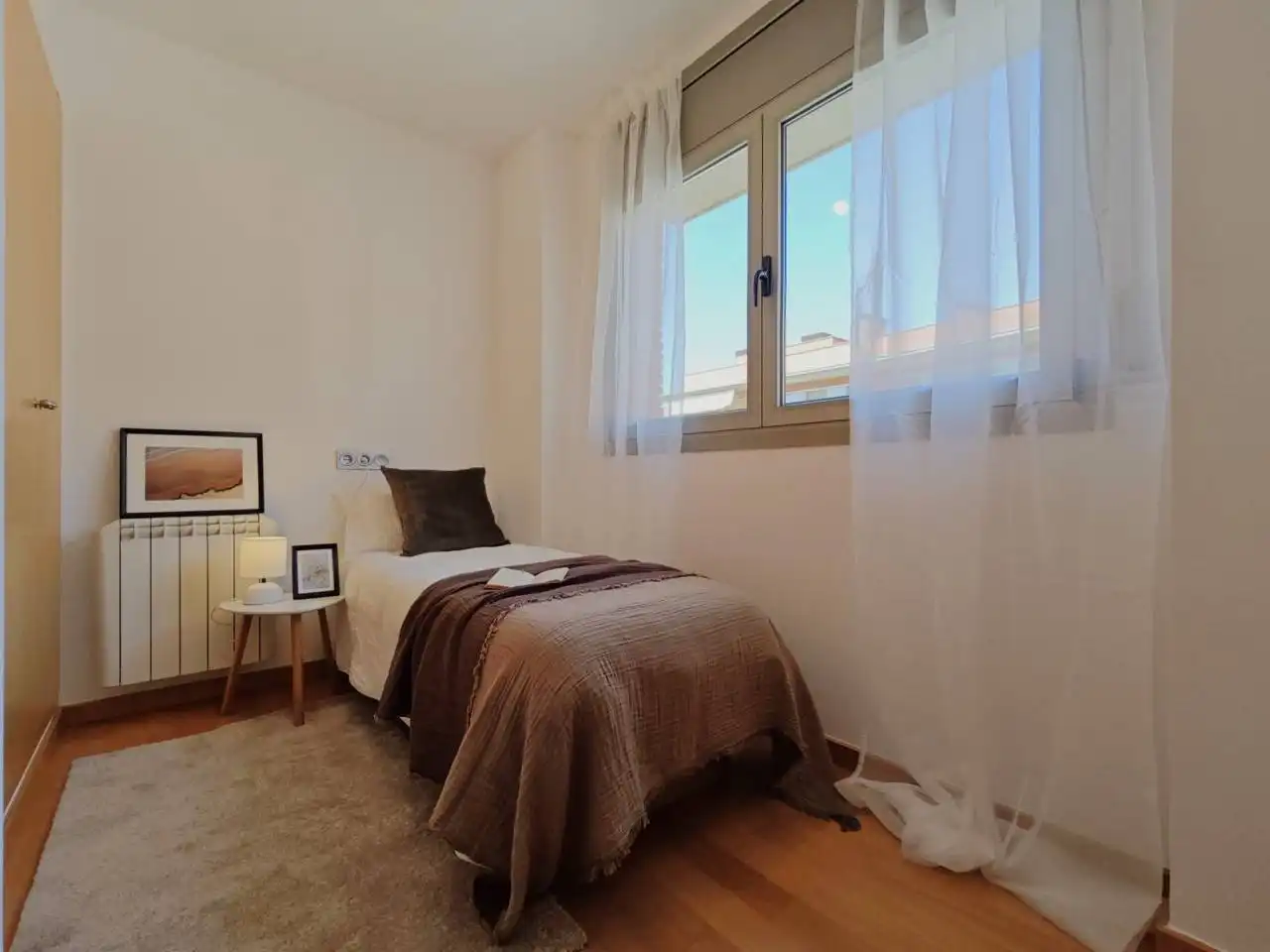 Dormitori de Pis de lloguer en Manresa amb Calefacció, Parquet i Terrassa