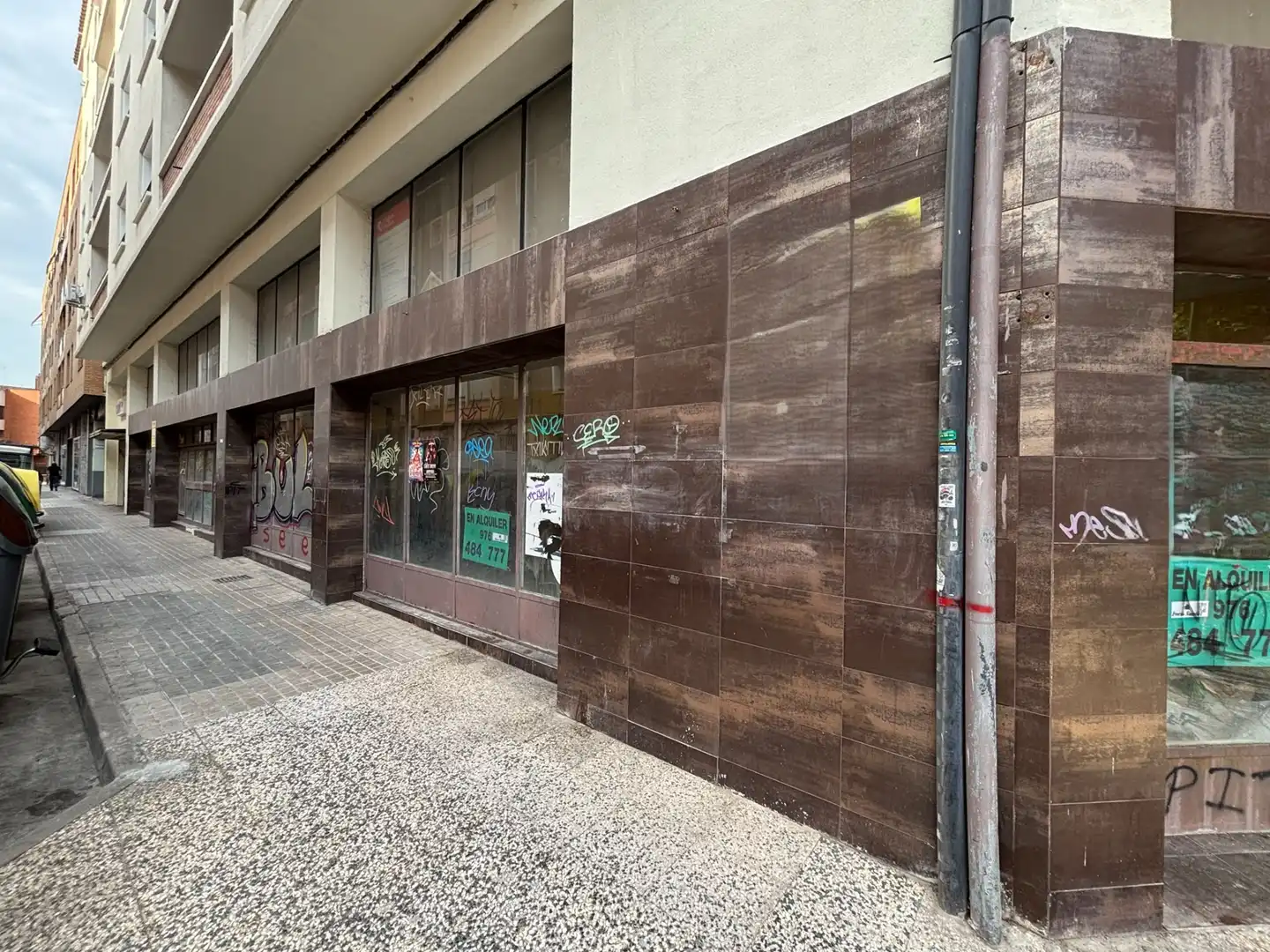Vista exterior de Local de alquiler en Zaragoza
