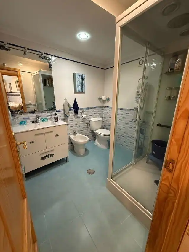 Baño de Piso en venta en Algeciras con Aire acondicionado