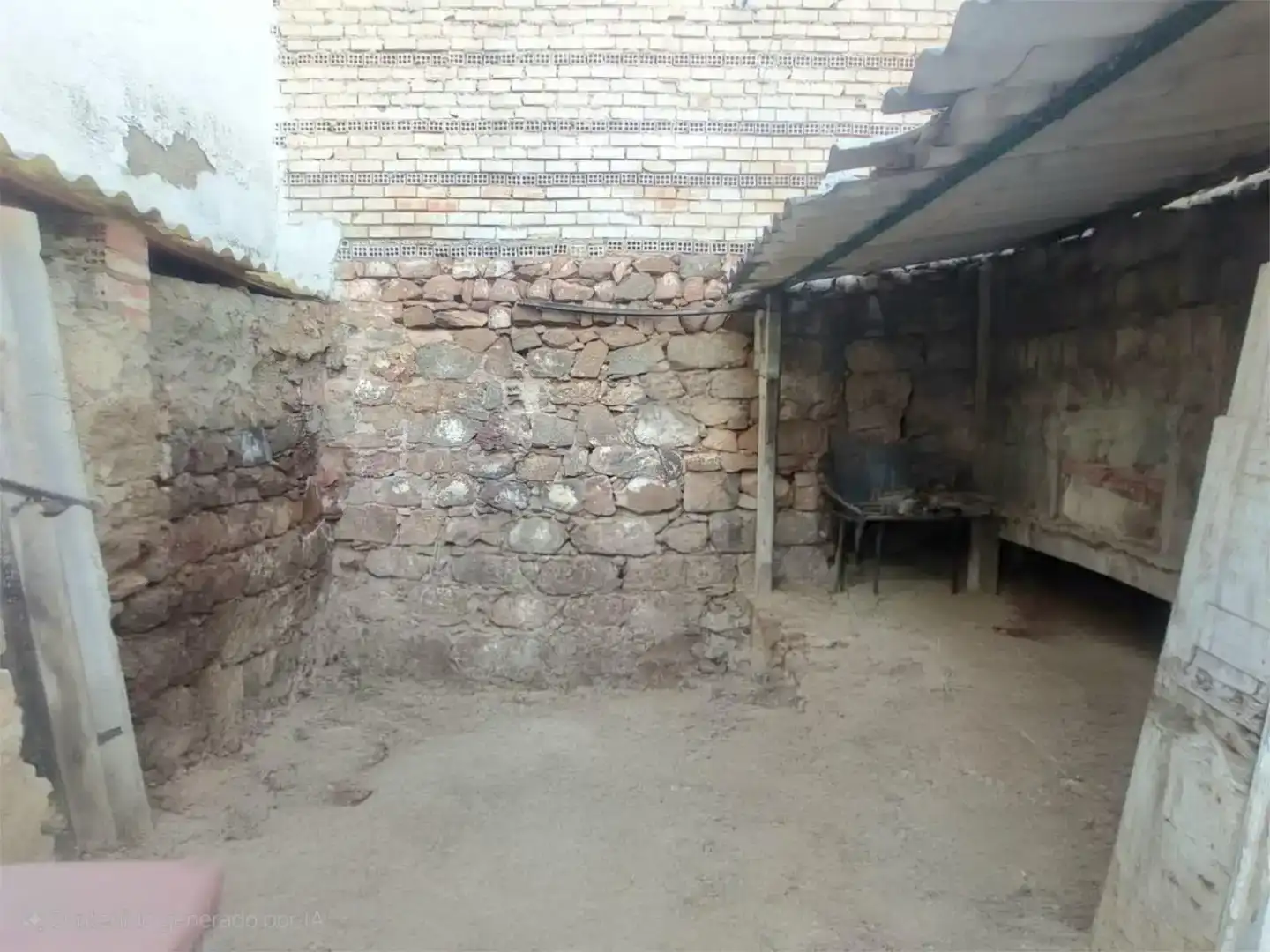 Casa adosada en venda en Linares