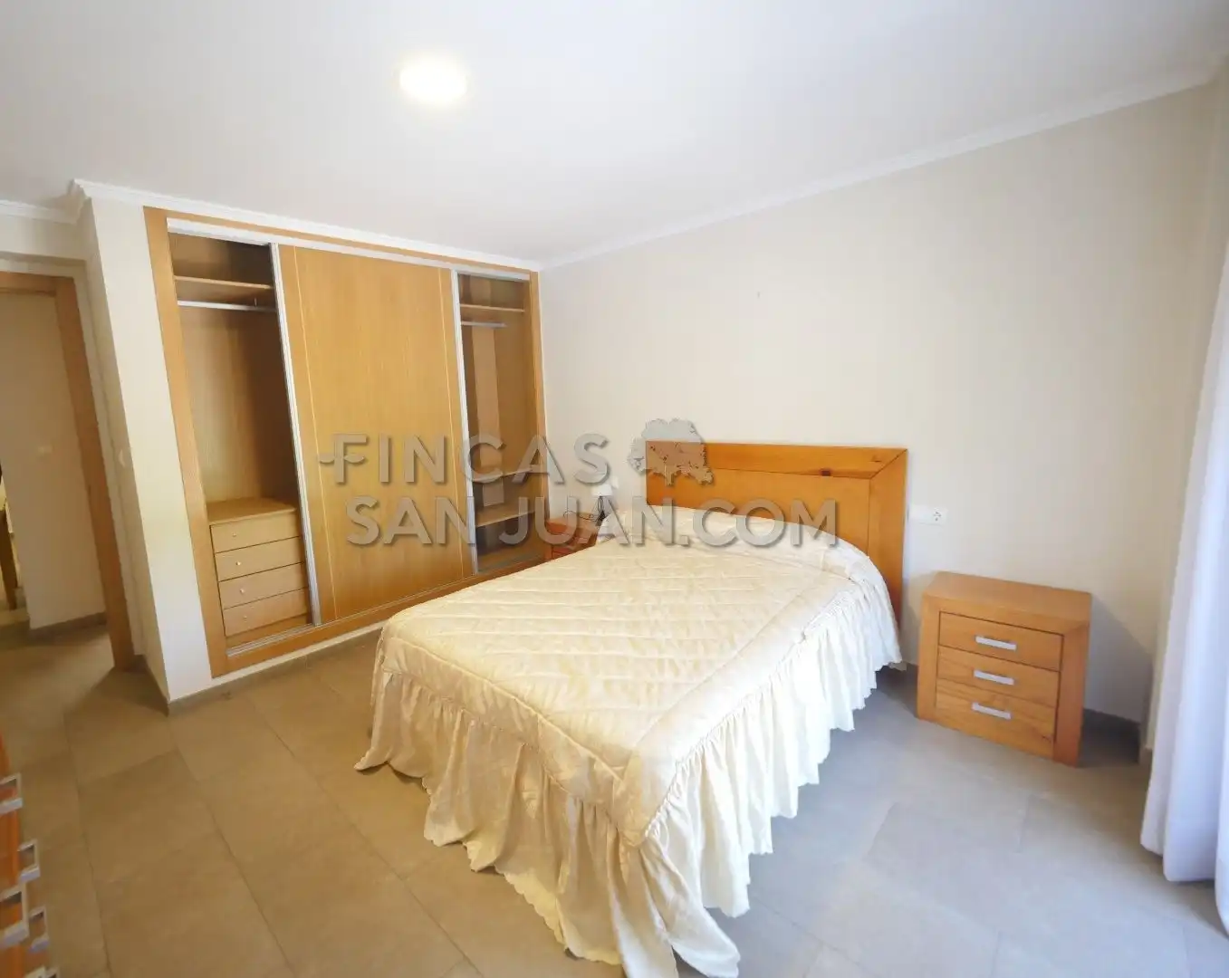 Habitación de Piso de alquiler en Sant Joan d'Alacant con Aire acondicionado y Balcón