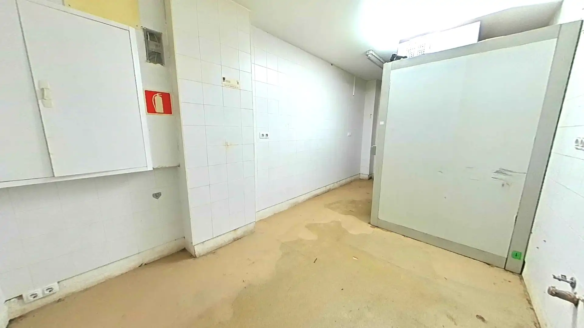 Local en venta en Pradoluengo