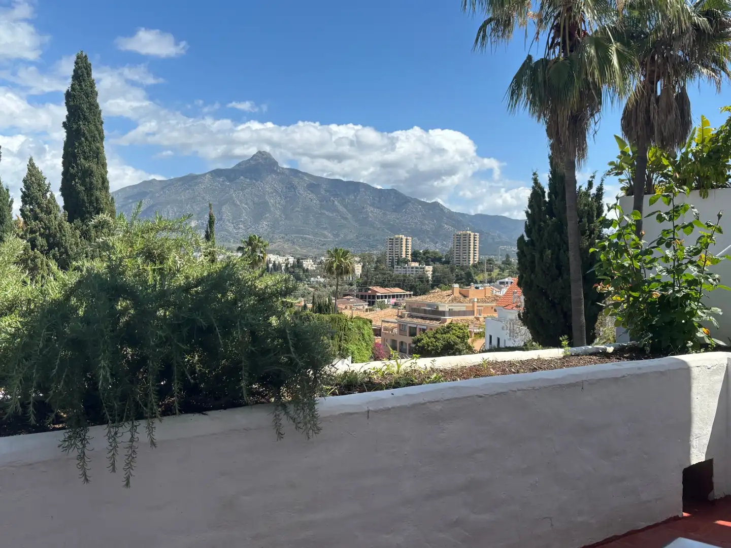 Exterior view of Flat for sale in Marbella  with Air Conditioner, Private garden and Terrace