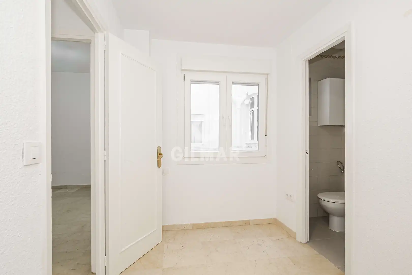Habitación de Piso en venta en Sevilla con Calefacción
