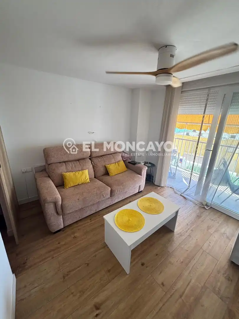 Sala de estar de Apartamento en venta en Santa Pola con Terraza y Amueblado