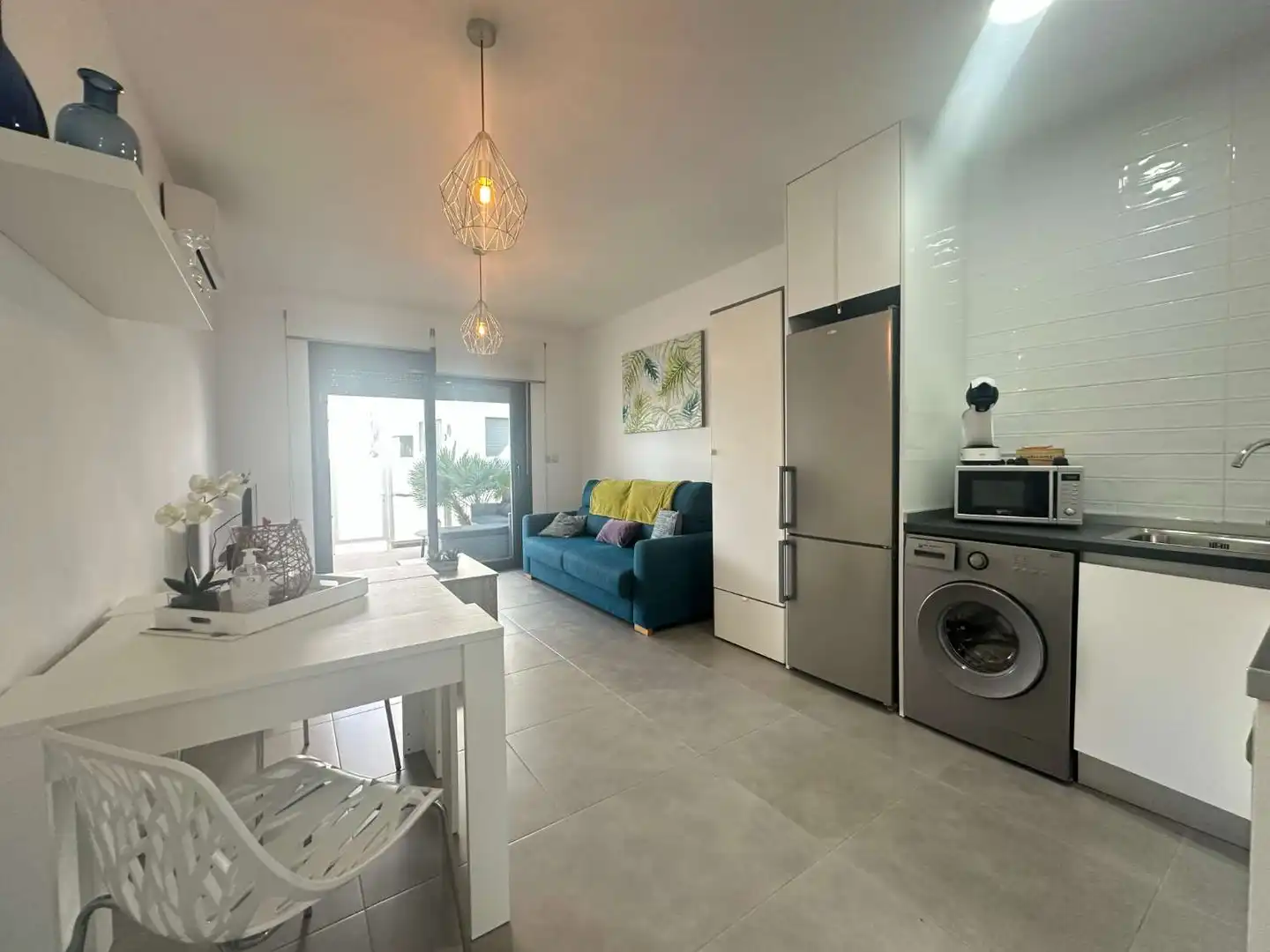 Sala d'estar de Estudi en venda en Pilar de la Horadada amb Aire condicionat, Piscina i Moblat