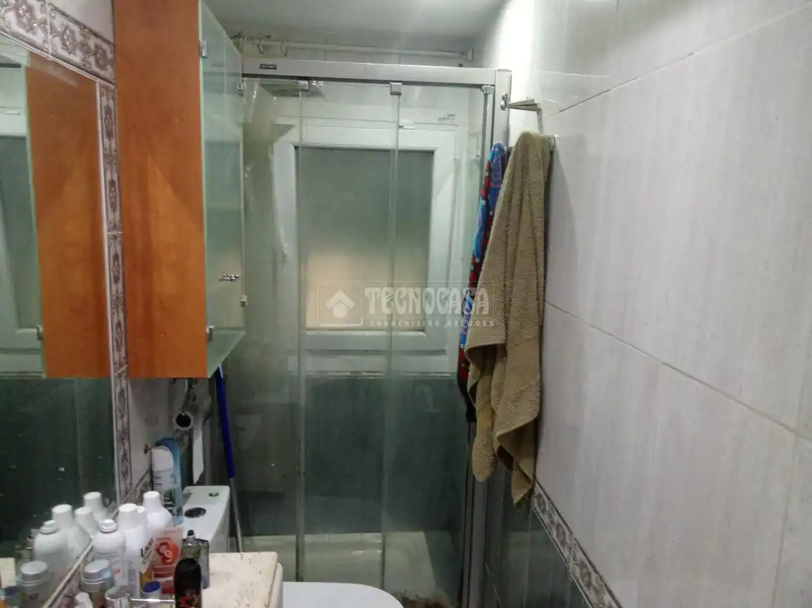 Bathroom of Flat for sale in Zaragoza  with Air Conditioner, Heating and Alarm